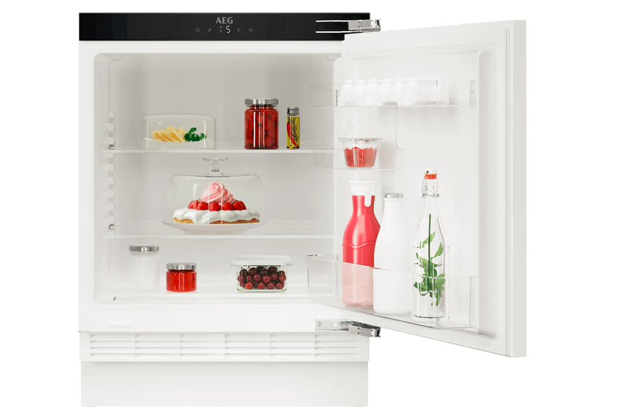 AEG 3000 kylskåp OSK3S821EF (integrerat)